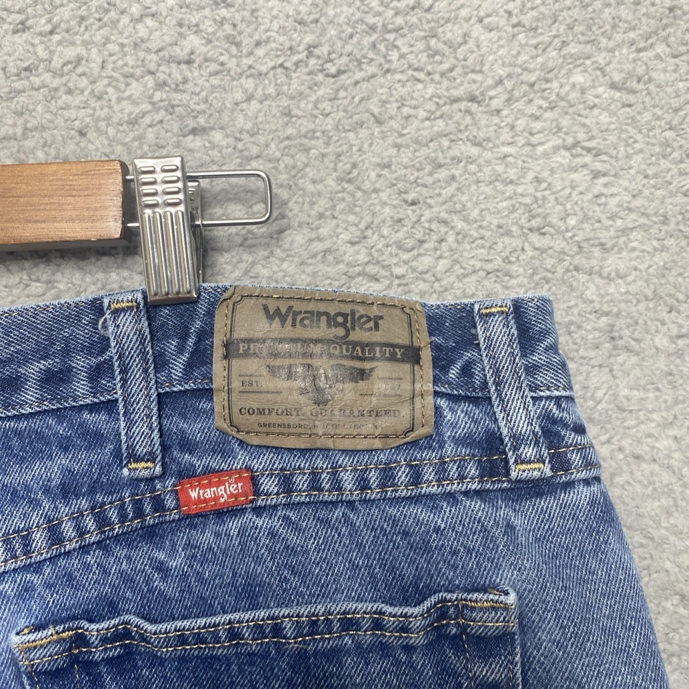 Wrangler Jeans Men 42x30 Blue Denim 100% Cotton Straight Med  Wash Cowboy - Picture 5 of 12